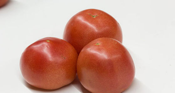 男性在生活中的压力会比较大，所以在饮食上需要着重注意