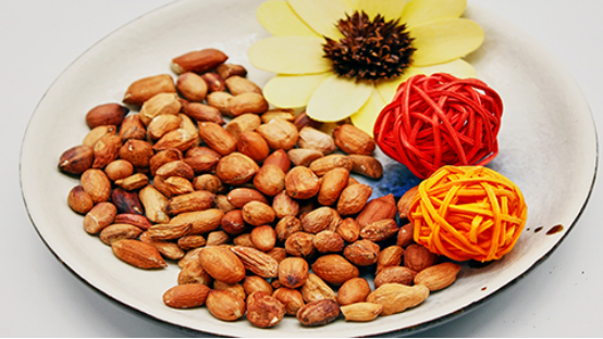 实际上不用担心，吃花生对减肥是有利的